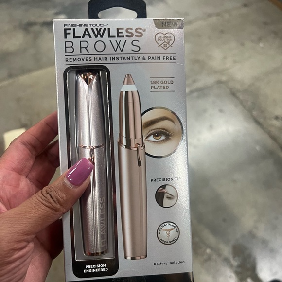 Finishing Touch FLAWLESS BROWS , NIB - Picture 1 of 6